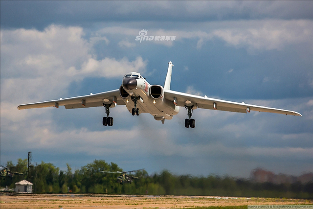 战神威慑三哥!我军轰6K轰炸机奔赴高原猛练远程奔袭