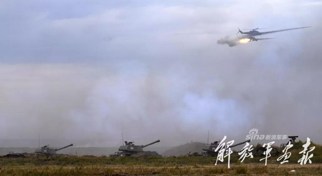 跟毛子切磋！回顾东方军演我军99坦克抖出冷战范