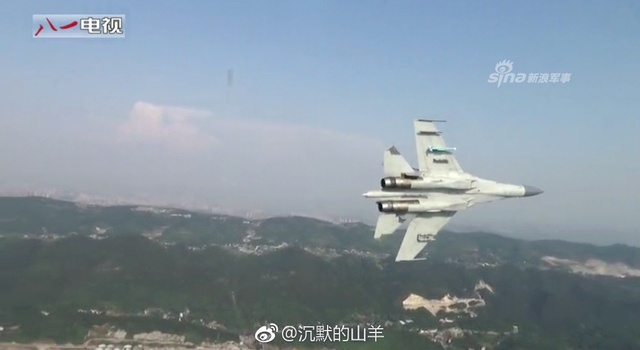 雾都雄鹰！我西部战区歼16战机亮相空军开放日