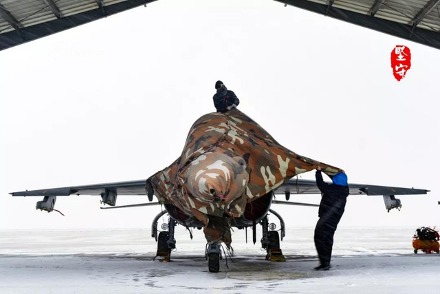 外贸机大卖大卖！洪都公司L15高教机新年也开练