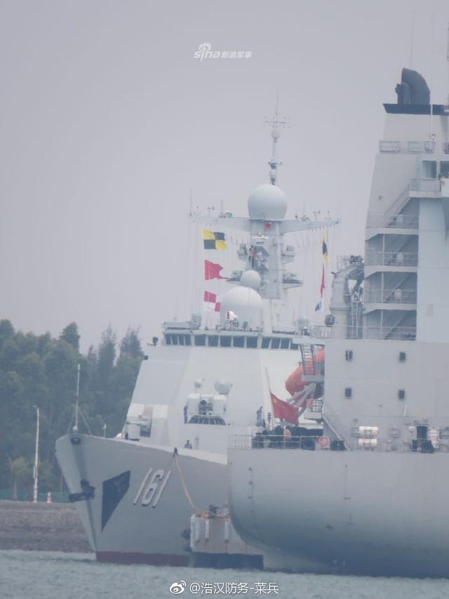 我军052D呼和浩特舰疑刷号入列