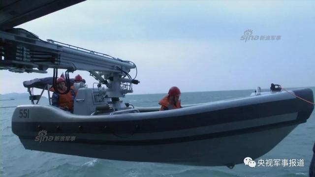 个小作用大！我南海舰队056护卫舰珠江口演练救援