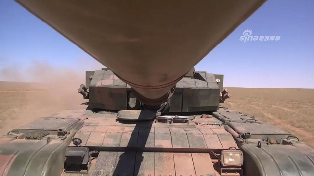 地表战力最强！土豪师征战朱日和99坦克猛练野战攻防