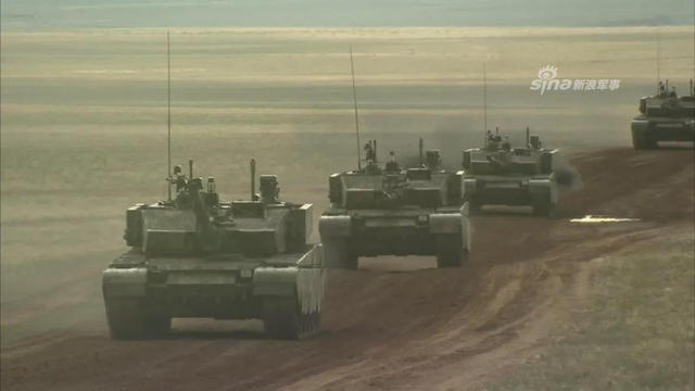 地表战力最强！土豪师征战朱日和99坦克猛练野战攻防