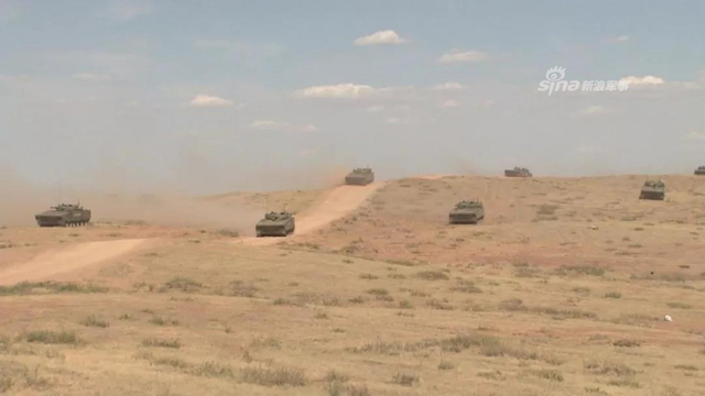 地表战力最强！土豪师征战朱日和99坦克猛练野战攻防