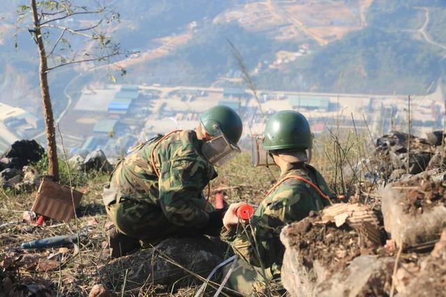 确定不再关注此人吗 我军在云南扫雷部队排雷现场 原标题:在中越边境