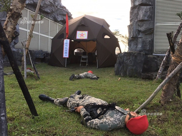 台军演练突袭解放军指挥部 姿势销魂满满日式风