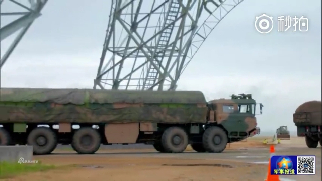 雪地亮杀器!中国火箭军东风31导弹冬季练兵忙