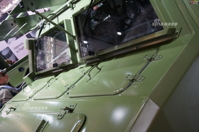 性能远超美军悍马!解放军猛士军车造型很威猛