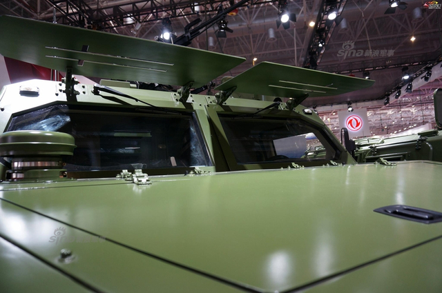 性能远超美军悍马!解放军猛士军车造型很威猛