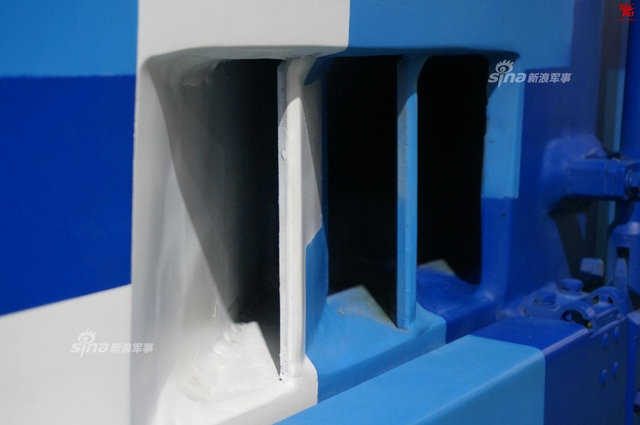 装备规模碾压美军！中国两栖战车蓝精灵迷彩太亮眼