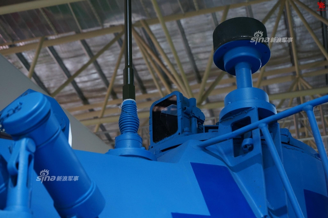 装备规模碾压美军！中国两栖战车蓝精灵迷彩太亮眼