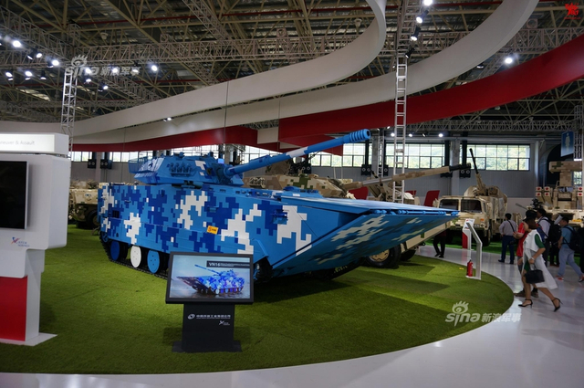 装备规模碾压美军！中国两栖战车蓝精灵迷彩太亮眼