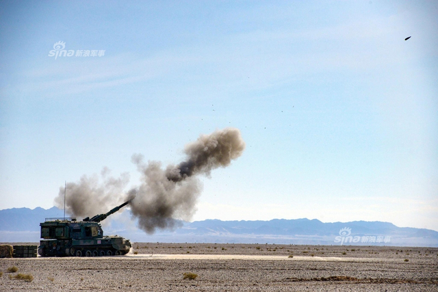 把真理纳入射程之内！我军远火大漠齐射直指苍穹