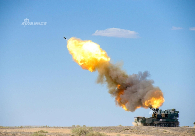 把真理纳入射程之内！我军远火大漠齐射直指苍穹