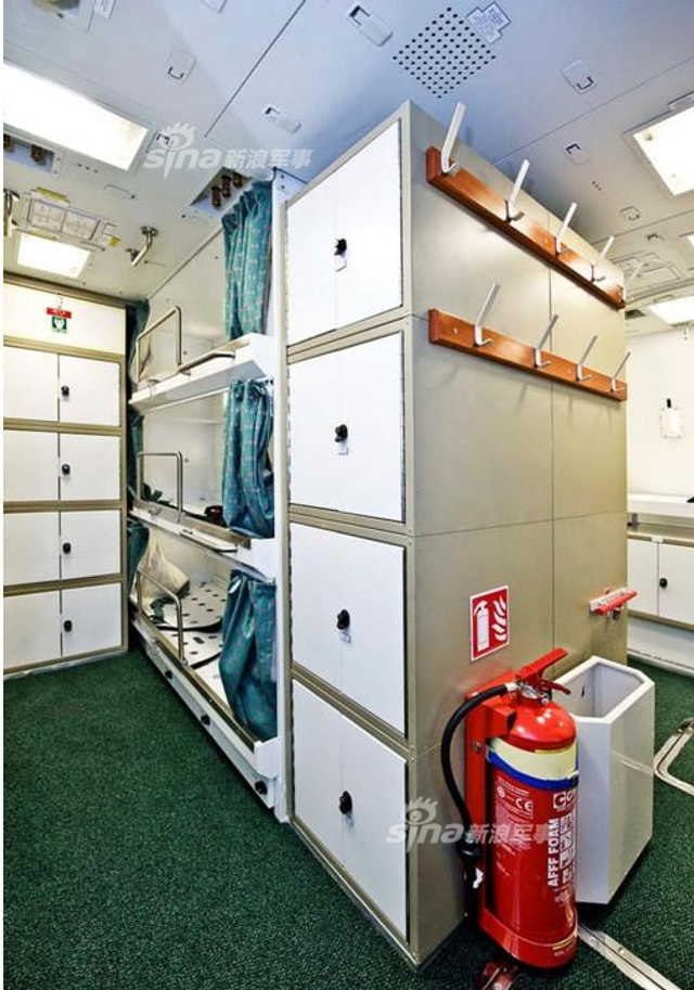 怕是服役后没人开！英国最强核潜艇首次下潜测试