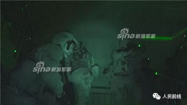 我军特种兵决战3天3夜:配夜视设备酷炫似大片