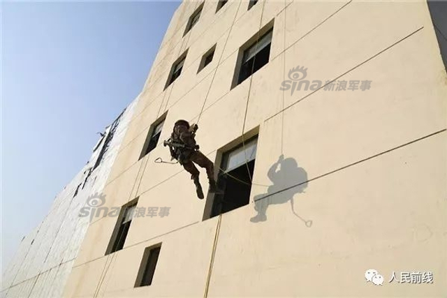 我军特种兵决战3天3夜:配夜视设备酷炫似大片