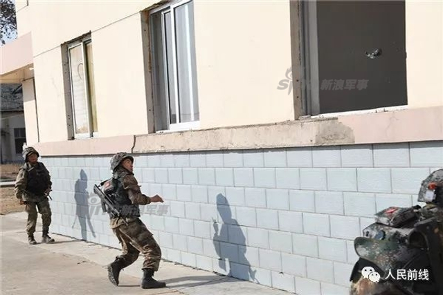 我军特种兵决战3天3夜:配夜视设备酷炫似大片