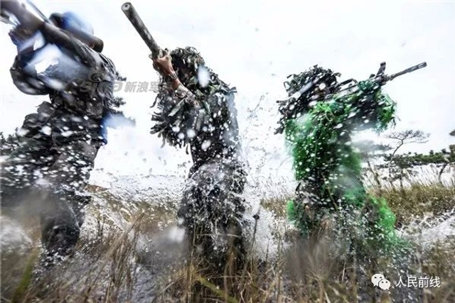 我军特种兵决战3天3夜:配夜视设备酷炫似大片