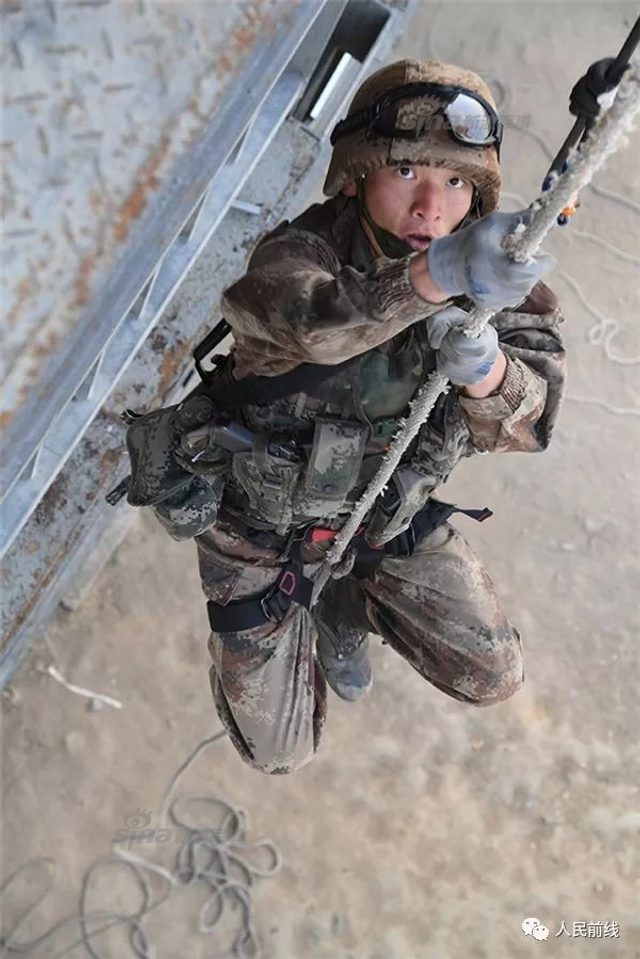 我军特种兵决战3天3夜:配夜视设备酷炫似大片