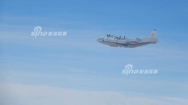 台军抓拍我军高新机绕岛巡航