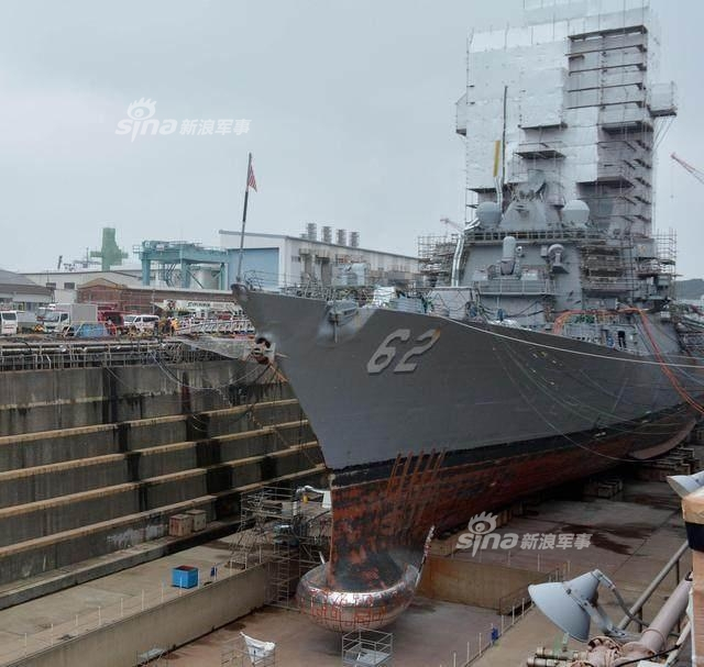 修好再闯中国南海？美军撞船军舰返回美国港口维修