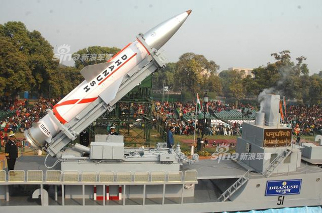 威慑中国印度洋舰队？印度竟出动神秘舰载弹道导弹