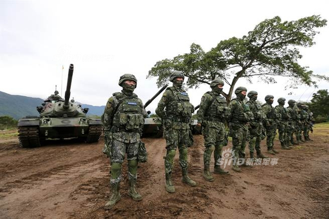 提醒我军该绕岛了!蔡英文视察岛内南部台军防空营