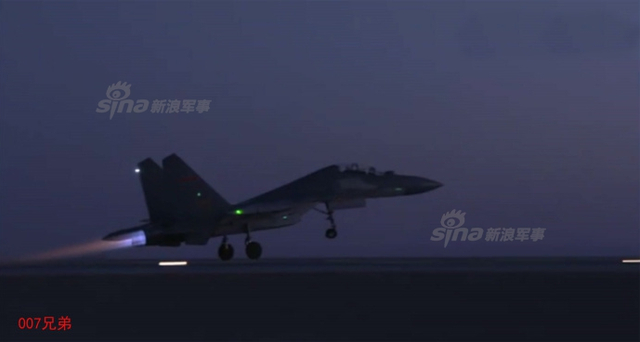 国产发动机给力!我军歼16晨曦出击曝光蓝色尾焰