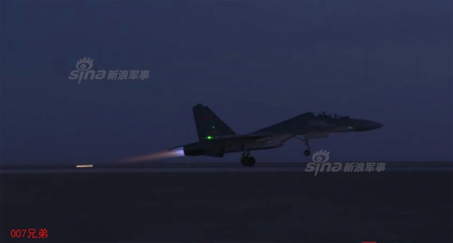 国产发动机给力!我军歼16晨曦出击曝光蓝色尾焰