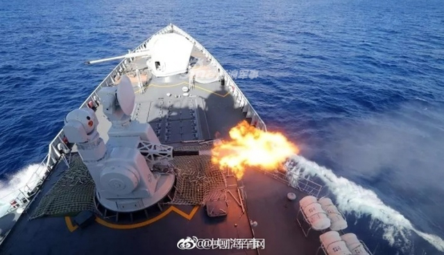 迎接美军航母访越南!我军护卫舰南海摆出威慑力