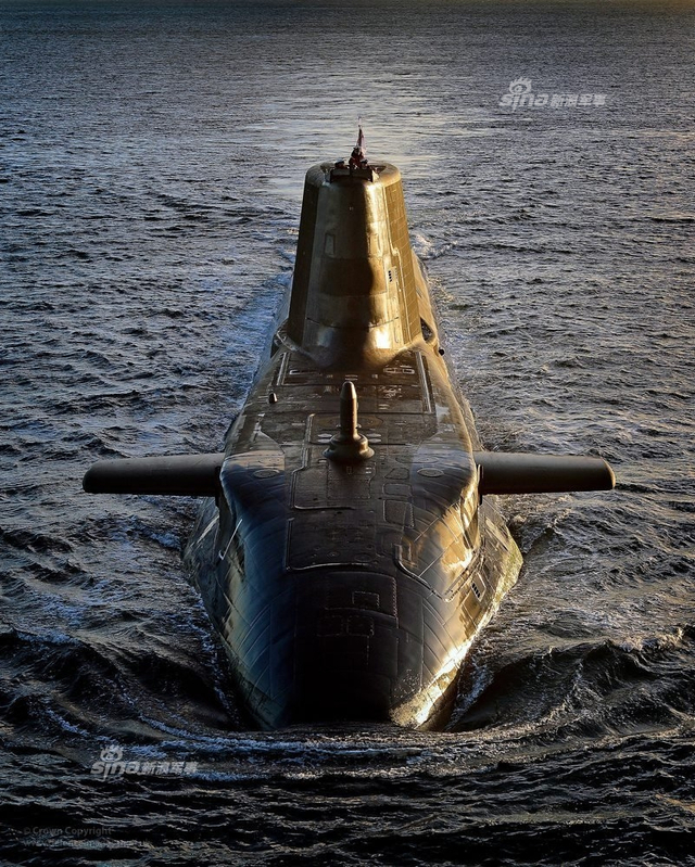 怕是服役后没人开！英国最强核潜艇首次下潜测试