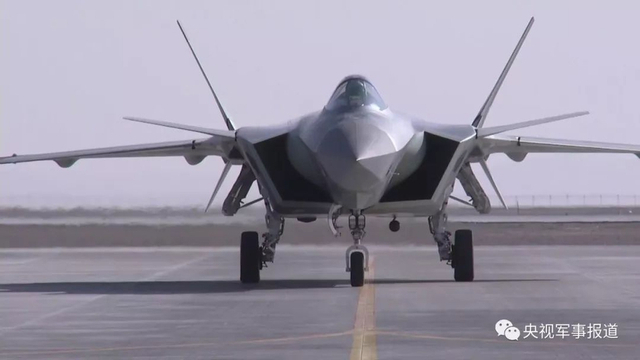 可与翼龙协同作战！中国歼20已正式列装空军作战部队