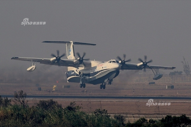 远海维权救援利器!中国AG600水上飞机第二次试飞