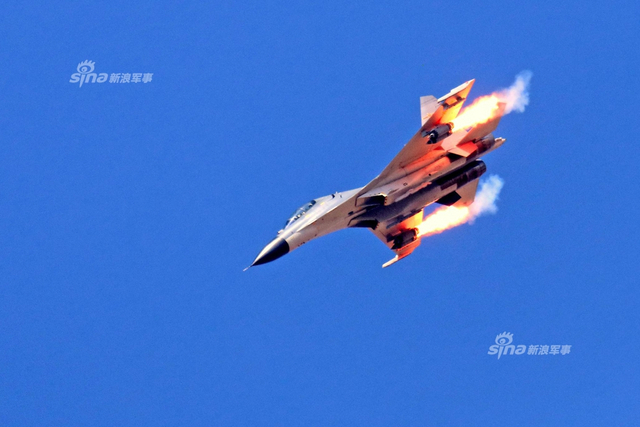 正式入伙还差啥?网友替我军歼20补上狂射火箭弹猛图