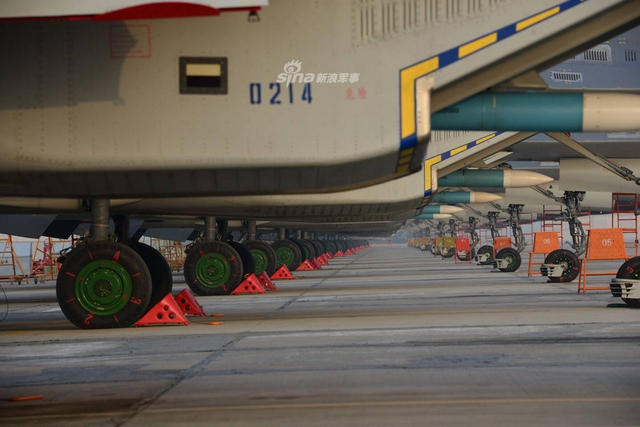 国产发动机给力!我军歼16晨曦出击曝光蓝色尾焰