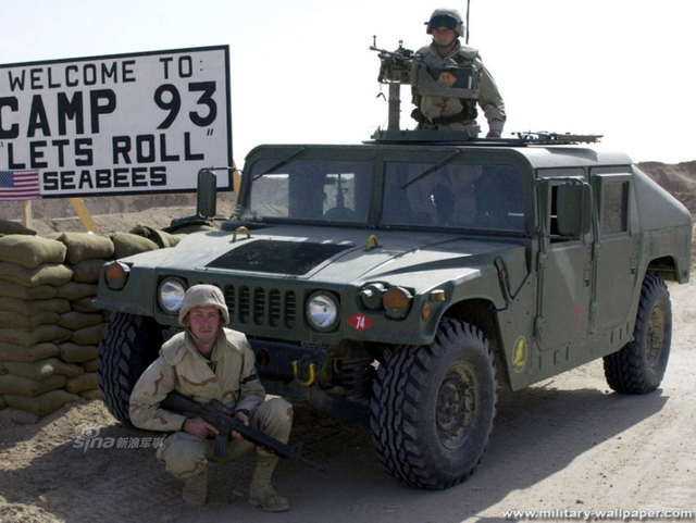 我军坦克表示不敢惹！台军士兵干爆悍马车 战力超路边炸弹