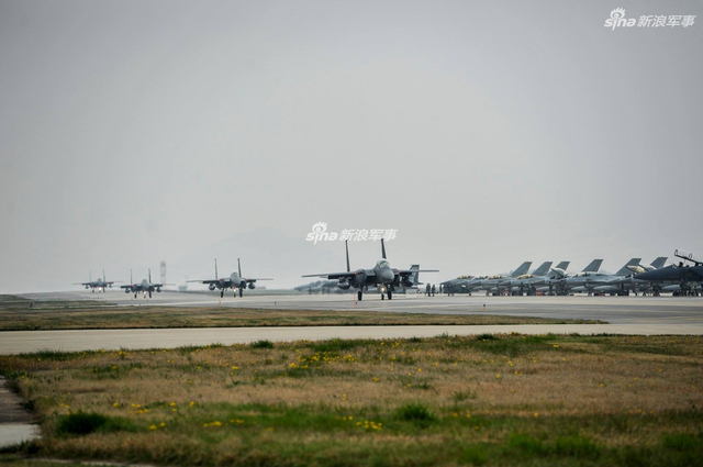 美韩在朝鲜半岛举行空战演习 密密麻麻F15出阵