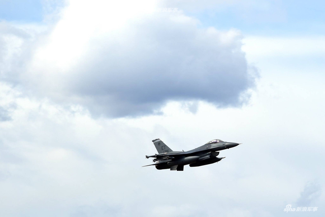 F22和F35合练踹门!美国空军演习歼20如何应对