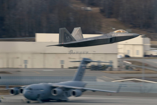 F22和F35合练踹门!美国空军演习歼20如何应对