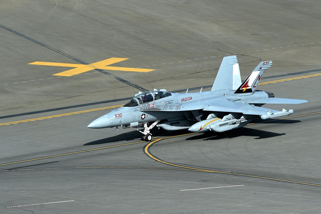 F22和F35合练踹门!美国空军演习歼20如何应对