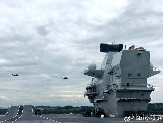 英国女王号航母首次试航