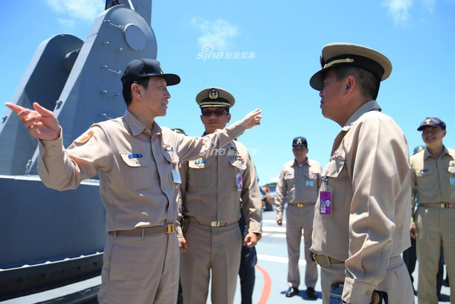 台军军演模拟解放军攻台 蔡大小姐乘车逃跑喽！