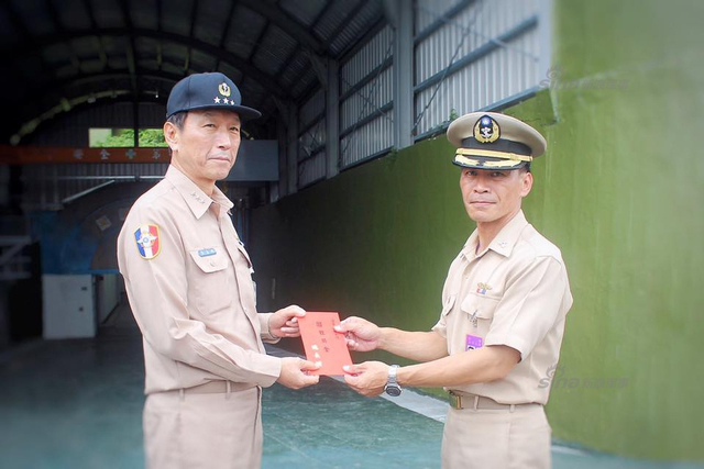 台军军演模拟解放军攻台 蔡大小姐乘车逃跑喽！