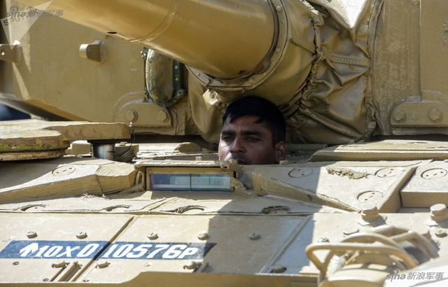 国际坦克大赛群雄争霸！中国与阿蒙科三国为一组