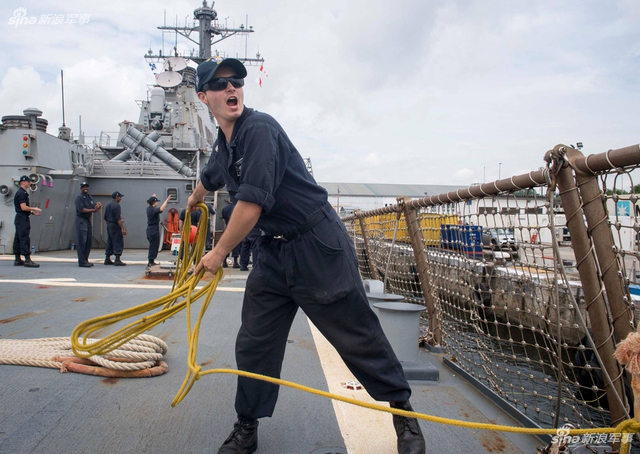 想闹七七事变？1名美军在南海失踪 美舰却进中建岛