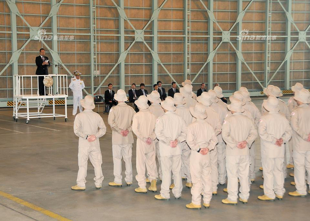 派蛙人，派飞机！日本想在吉布提对解放军干什么