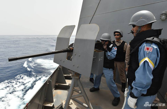 派蛙人，派飞机！日本想在吉布提对解放军干什么