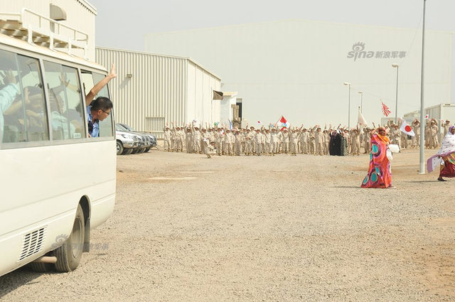 派蛙人，派飞机！日本想在吉布提对解放军干什么